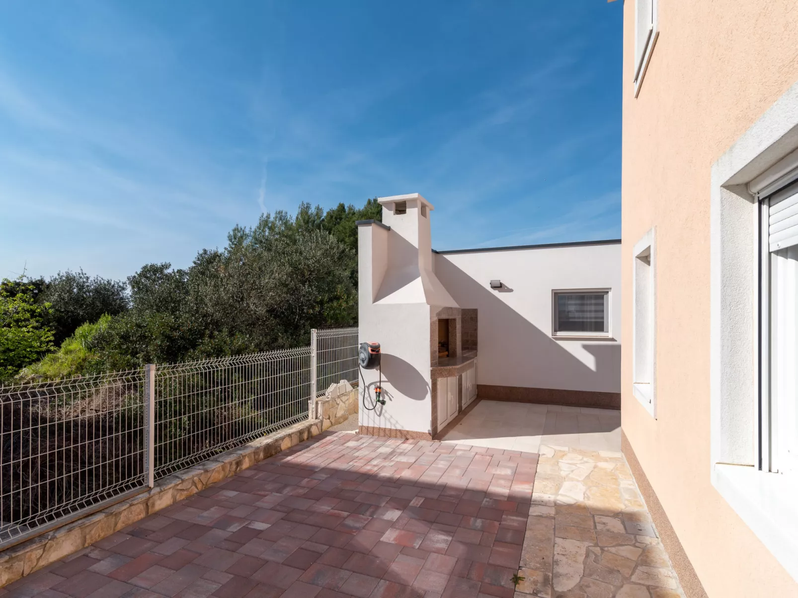 Villa Nikaroni-Outside