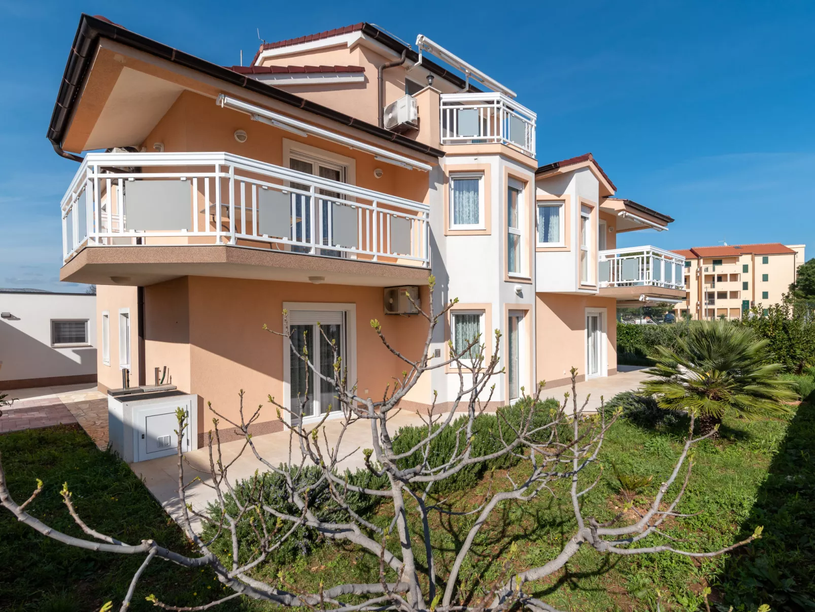 Villa Nikaroni-Dehors