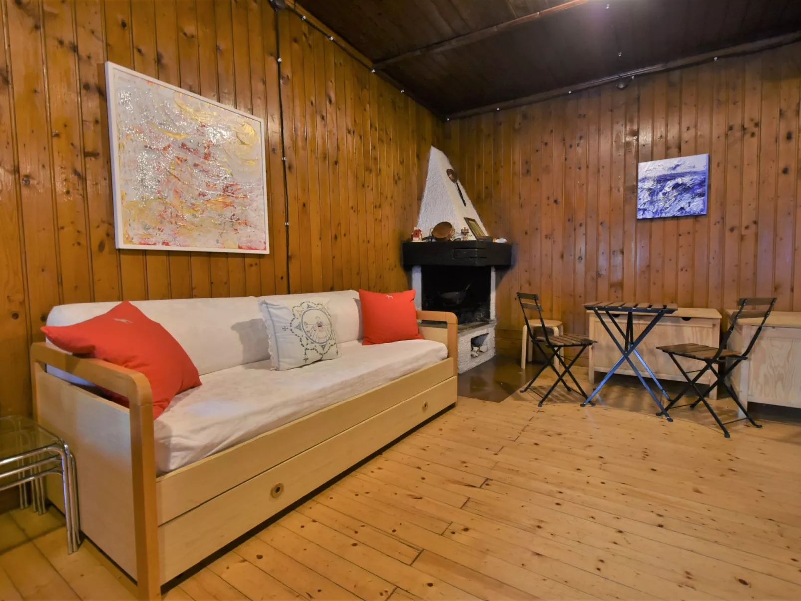 Don Romeo Mountain Flat-Inside