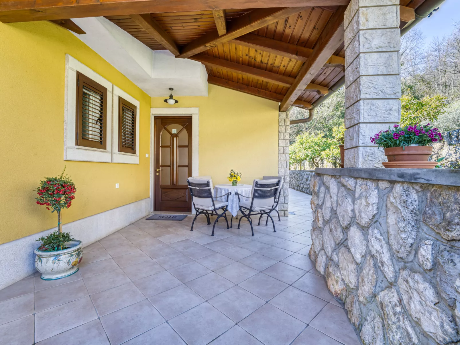 Villa Valy-Outside
