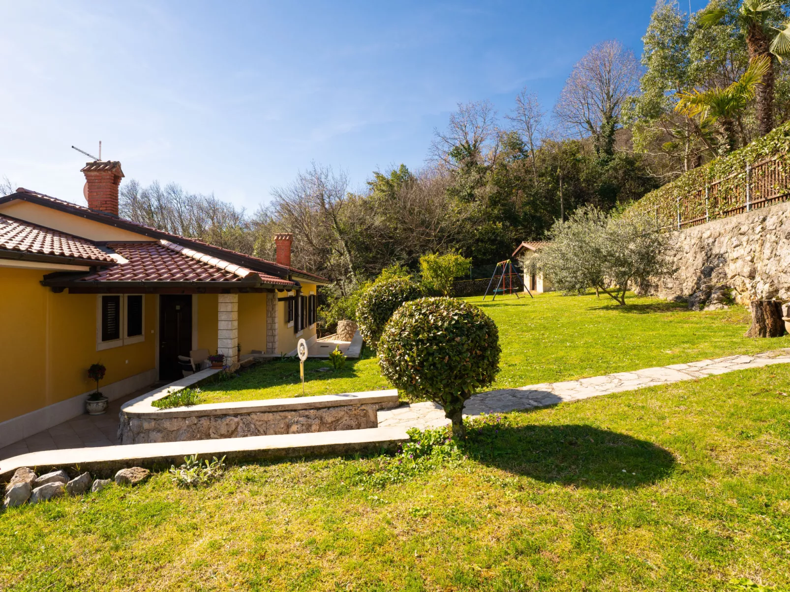 Villa Valy-Outside