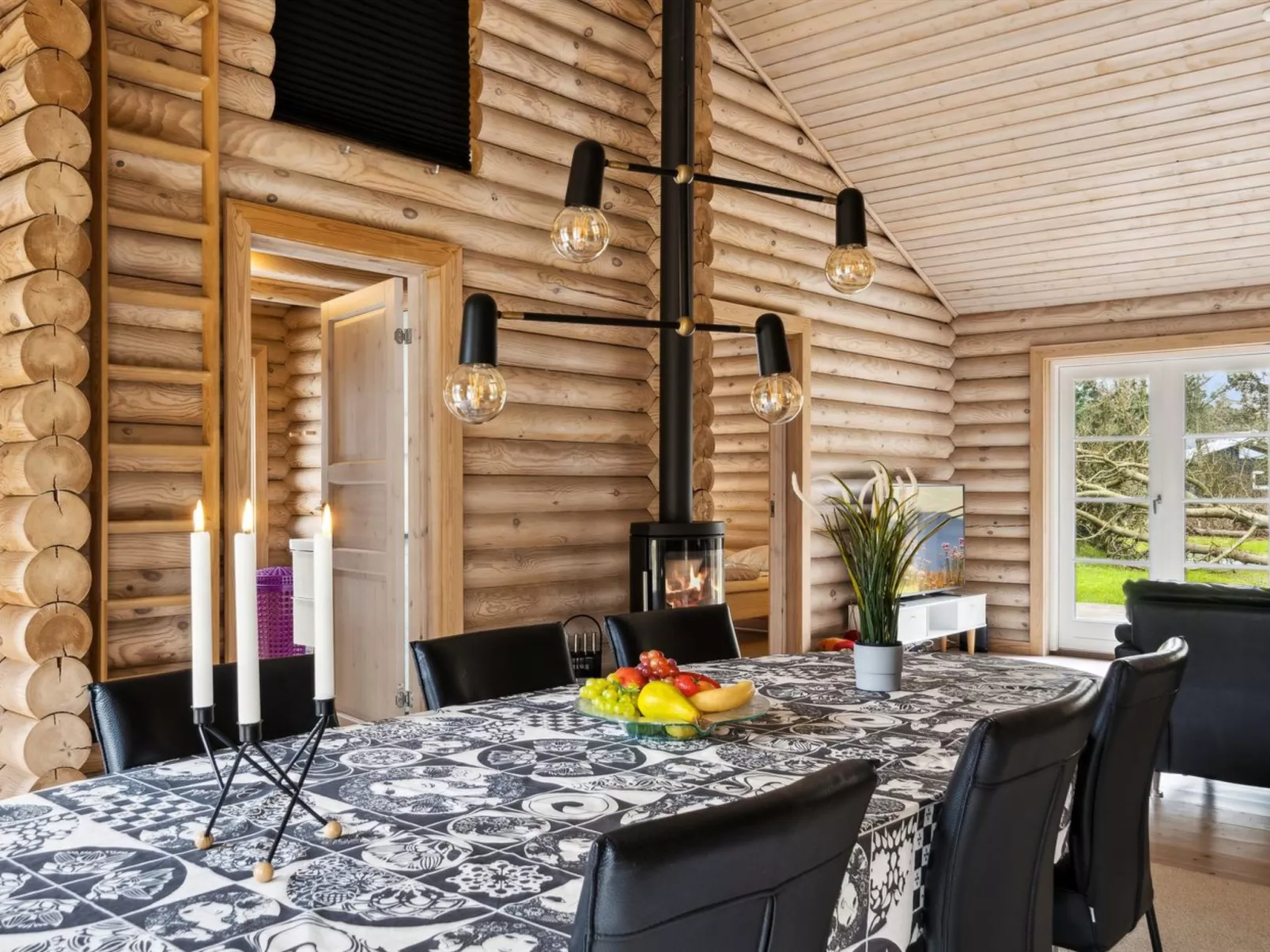 "Luzy" - 1km from the sea-Inside