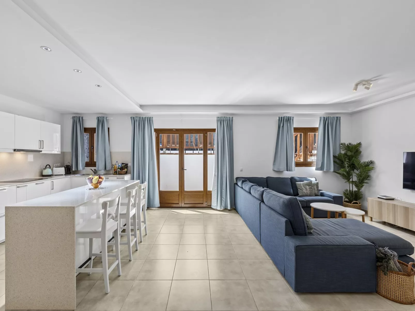 Villa Rosa-Inside