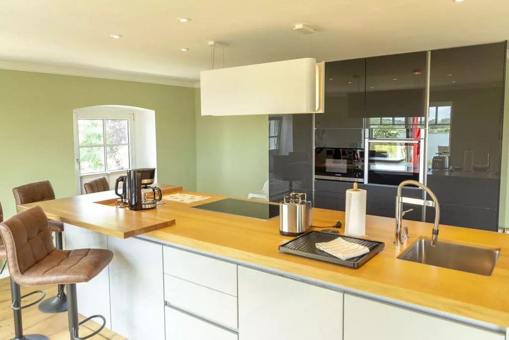 265753-Kitchen