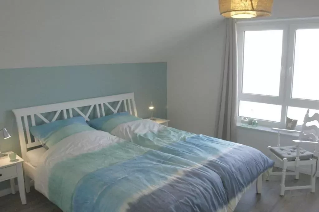 106564-Bedroom