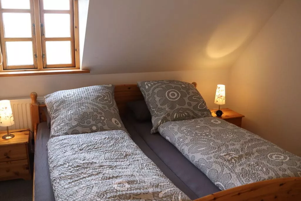 227952-Bedroom