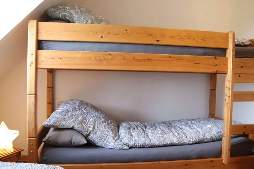 227952-Bedroom
