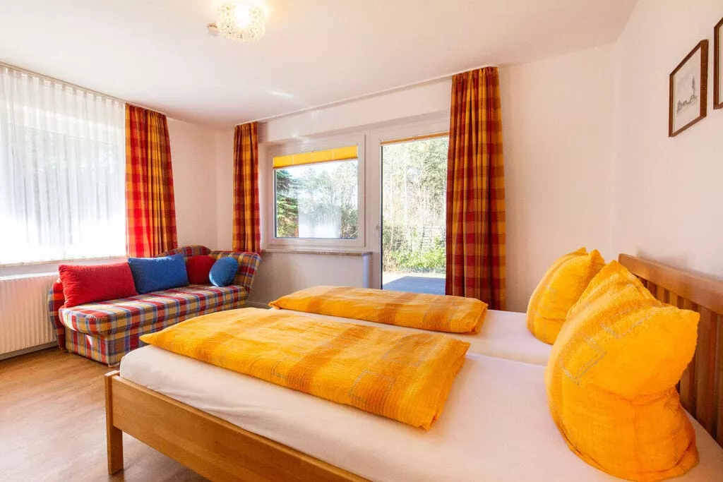 272842-Bedroom