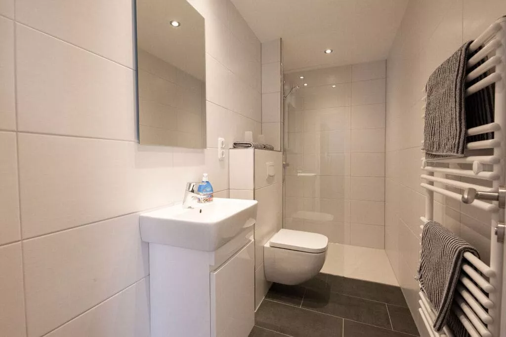 272842-Bathroom