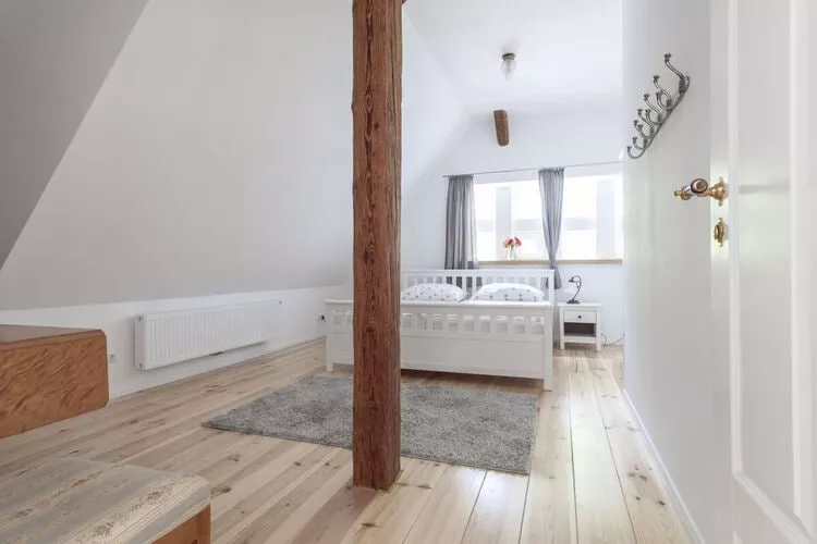 394431-Bedroom