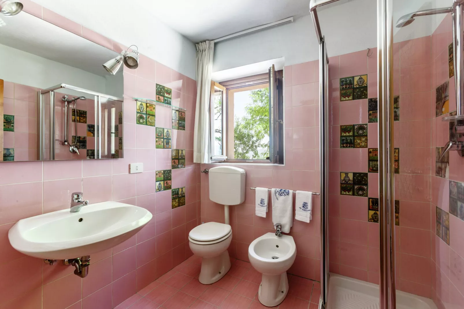 La Collinaccia-Bathroom