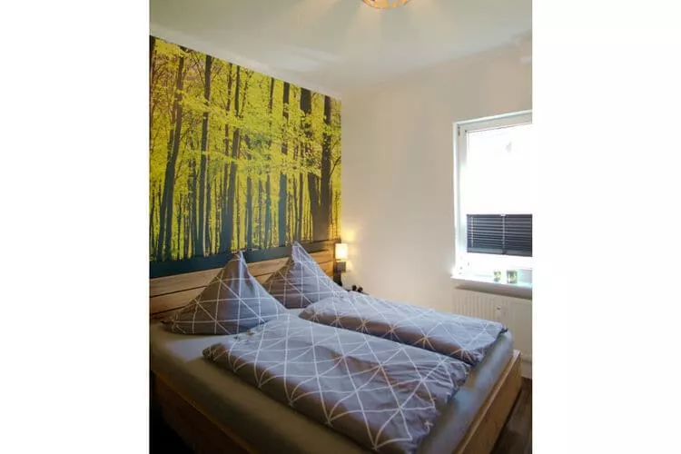 321585-Bedroom