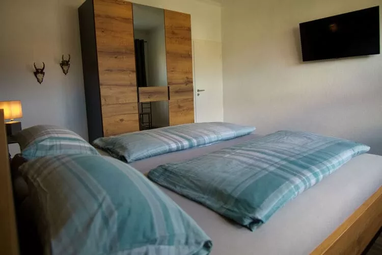 321585-Bedroom