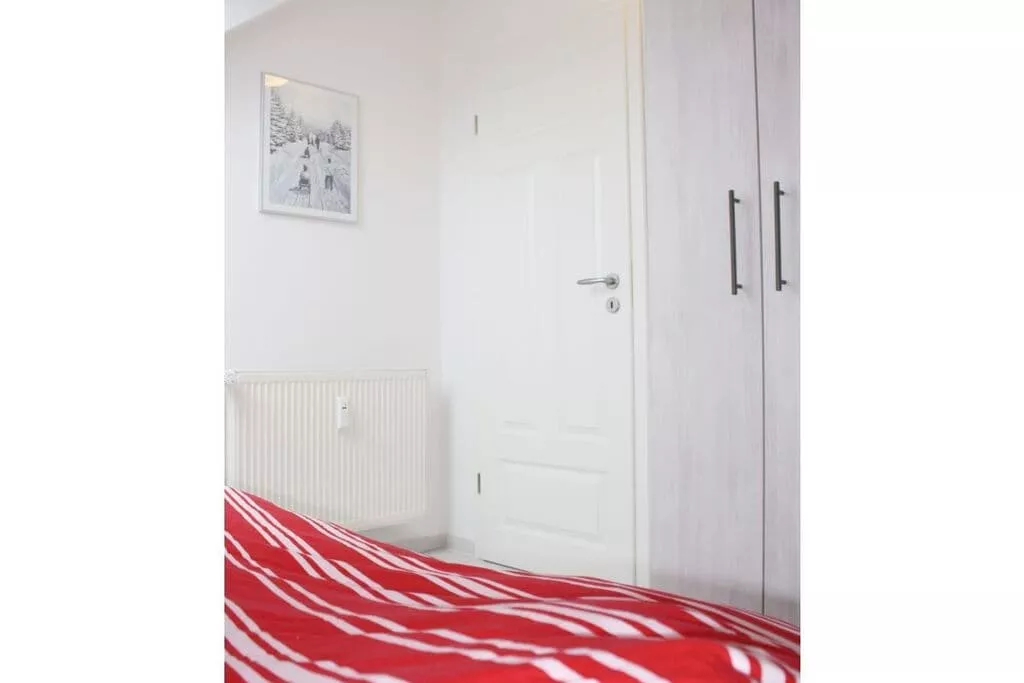 101656-Bedroom