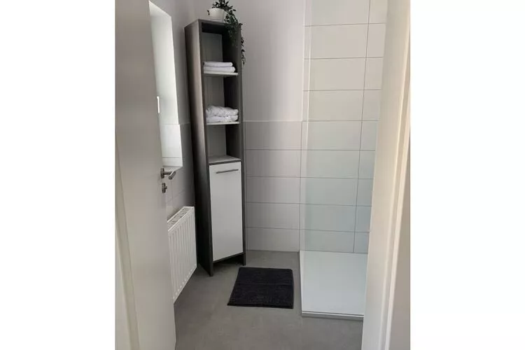 436198-Bathroom