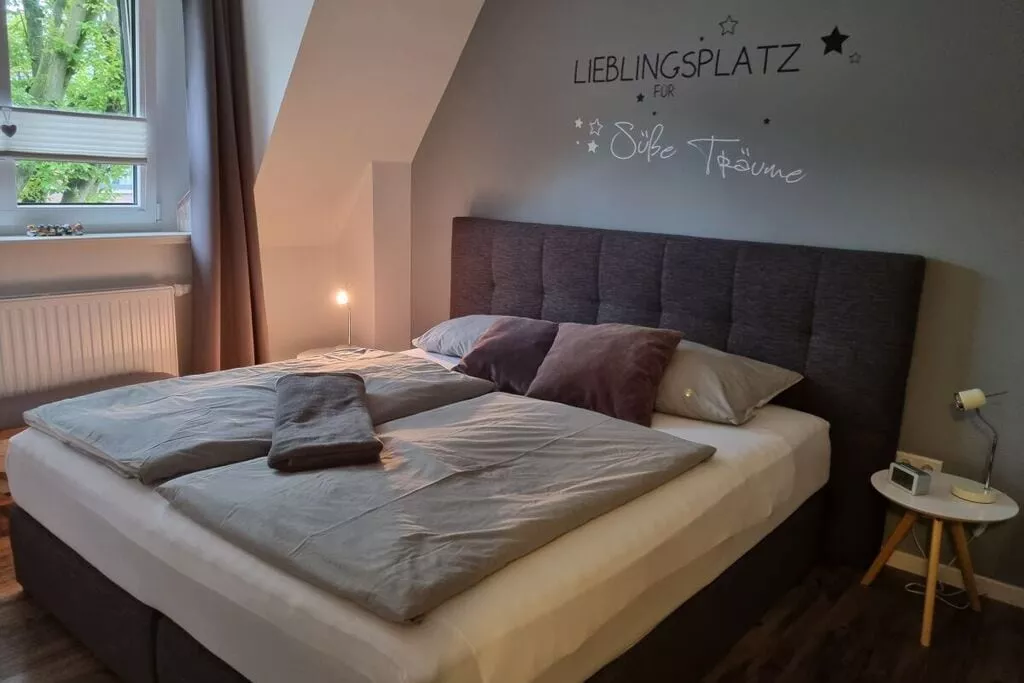 93491-Bedroom