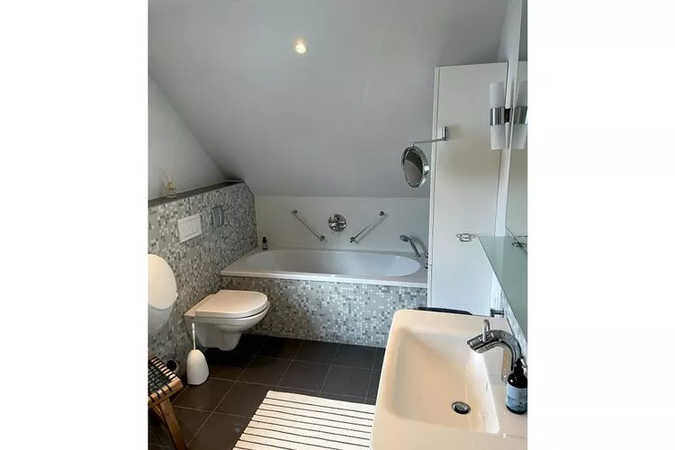 384233-Bathroom
