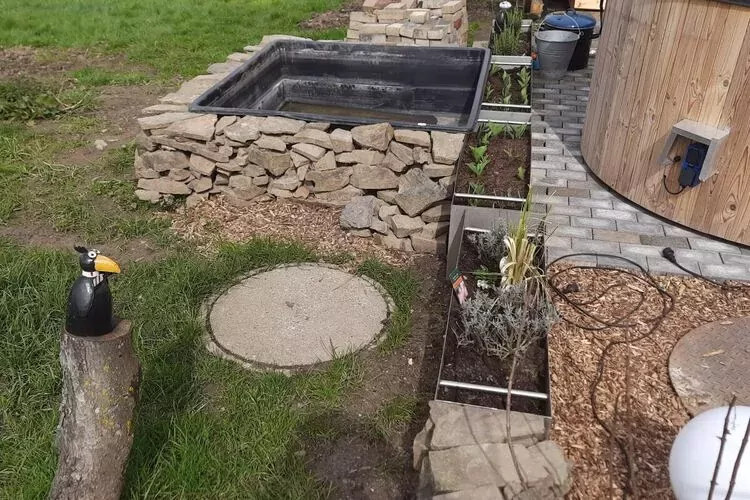 411738-Pool