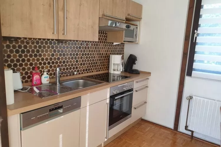 425496-Kitchen