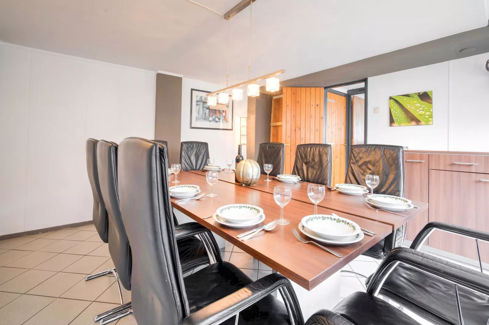 De Wingerd 10P-Dining room
