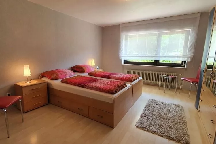 344669-Bedroom