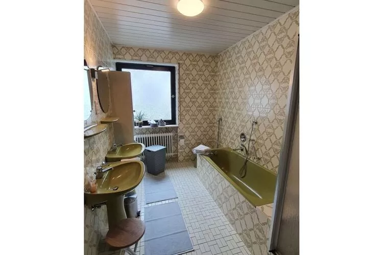 344670-Bathroom