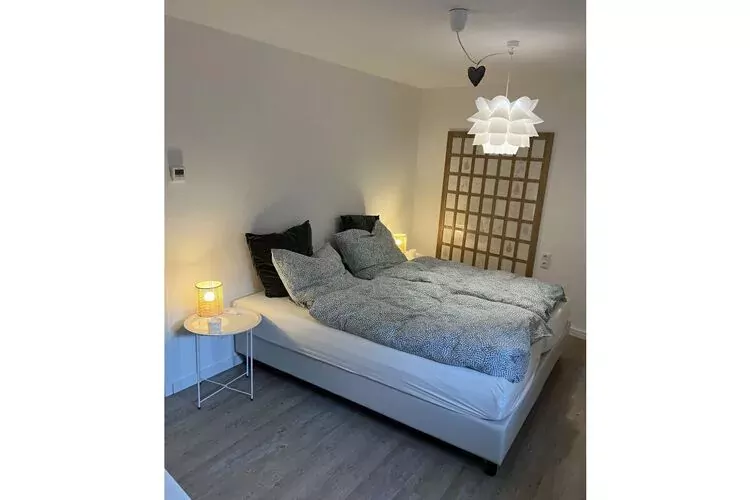 426754-Bedroom