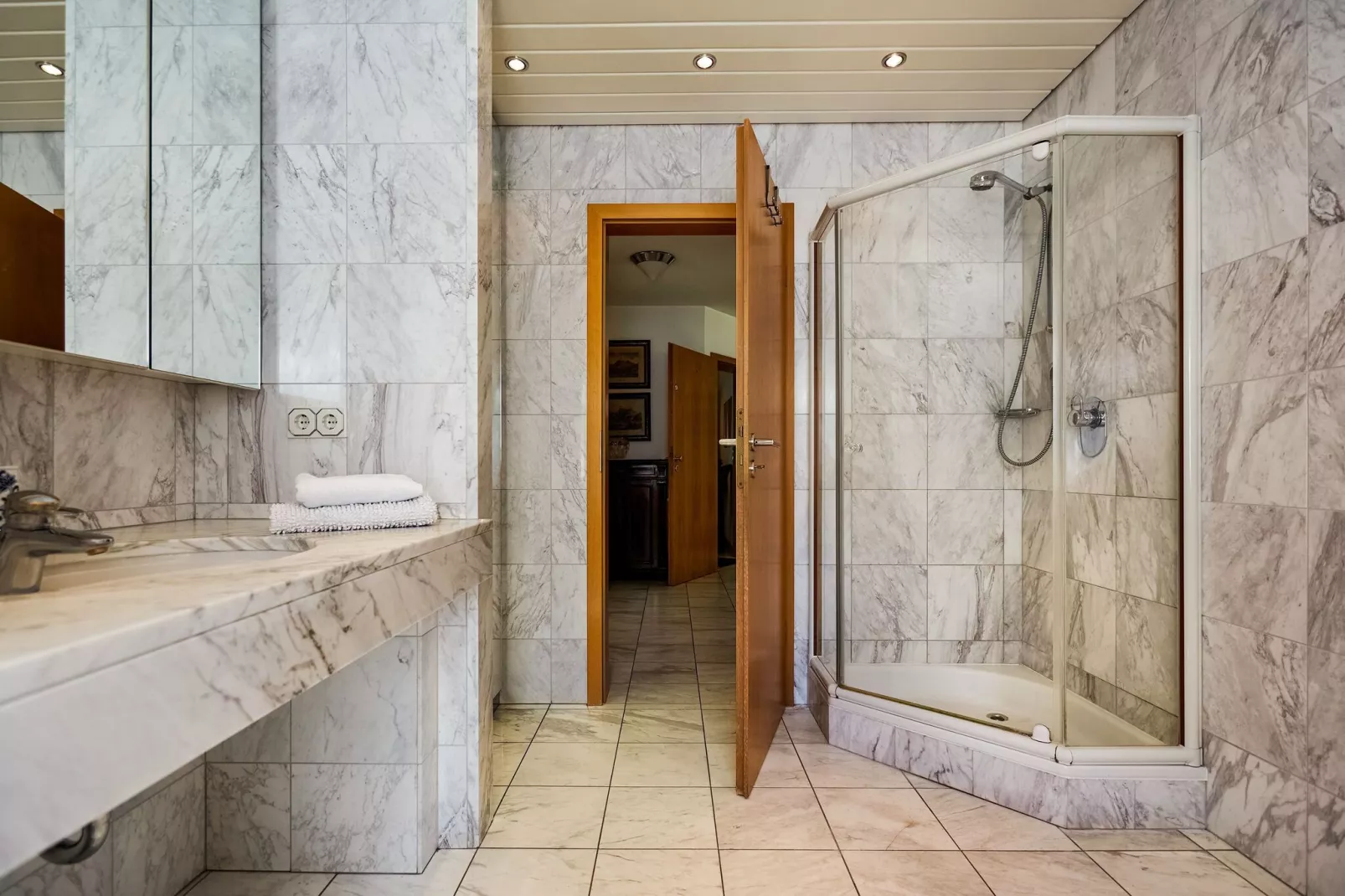 Schönau am Königssee-Bathroom