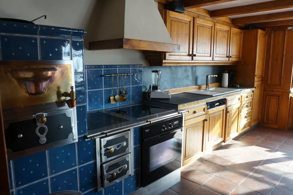 189817-Kitchen
