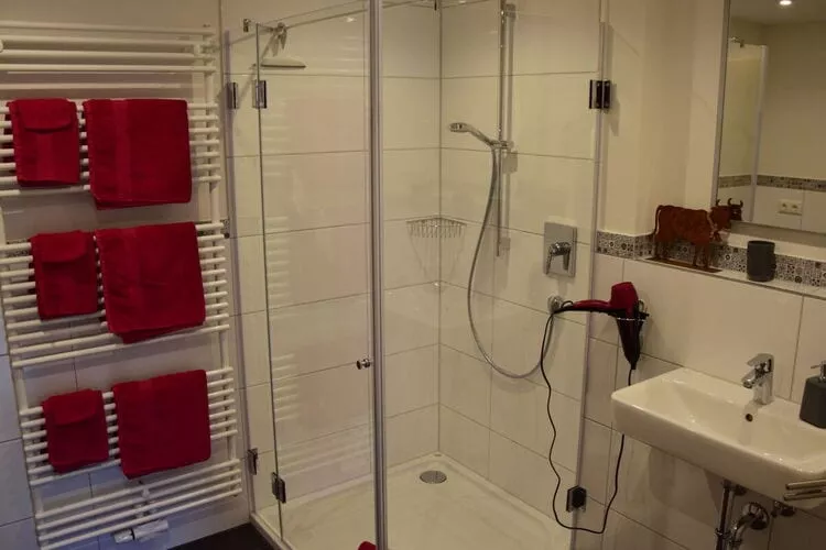394170-Bathroom