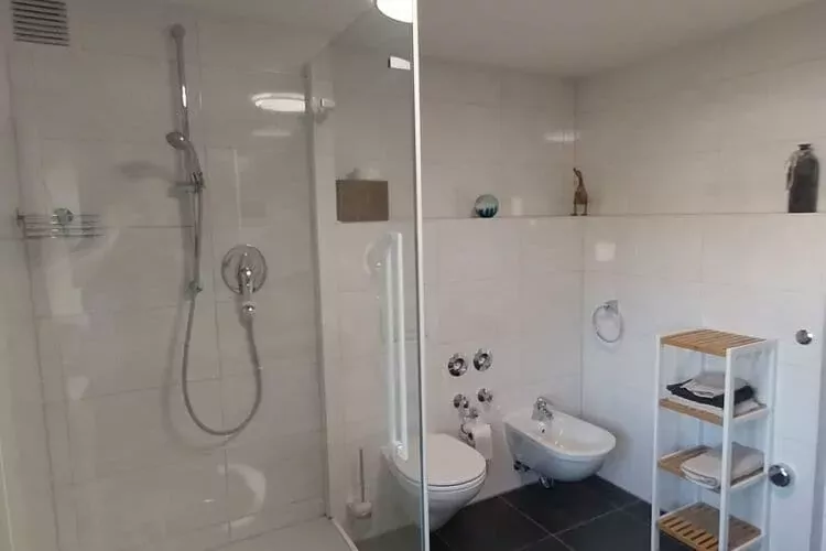 397185-Bathroom