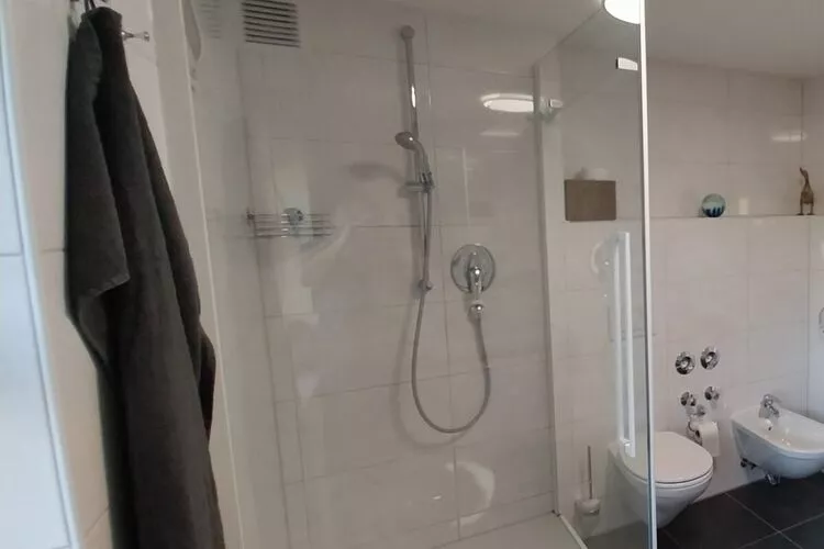 397185-Bathroom