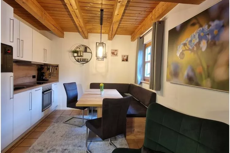 410169-Dining room