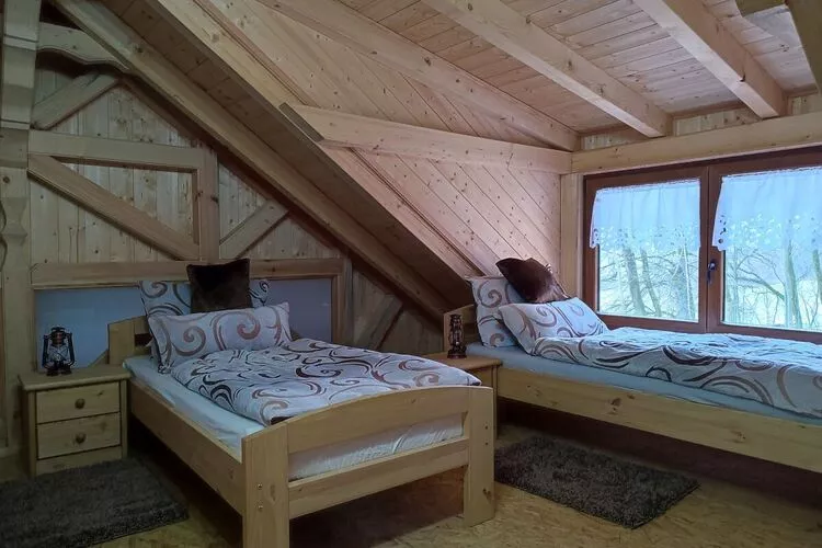 388823-Bedroom