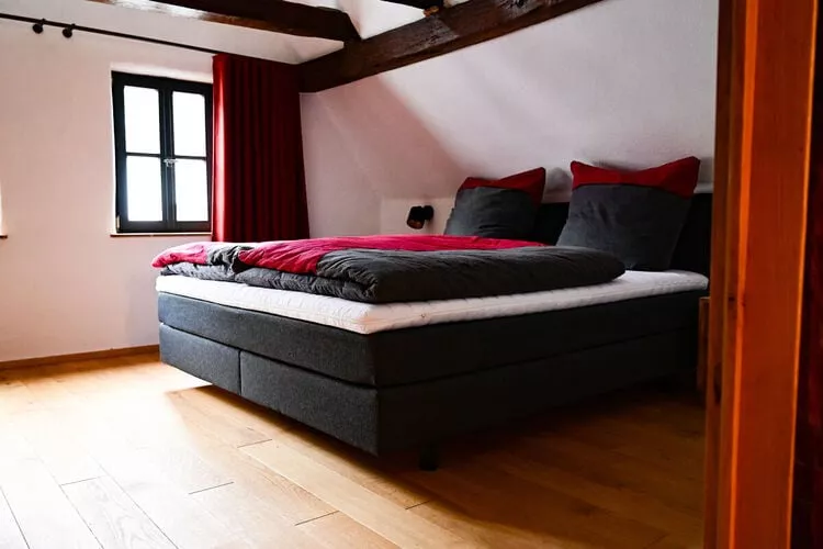 389642-Bedroom