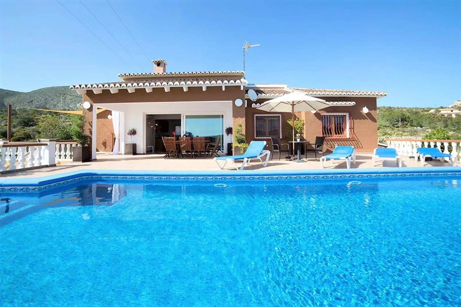 El Chalet de Lucía-Pool