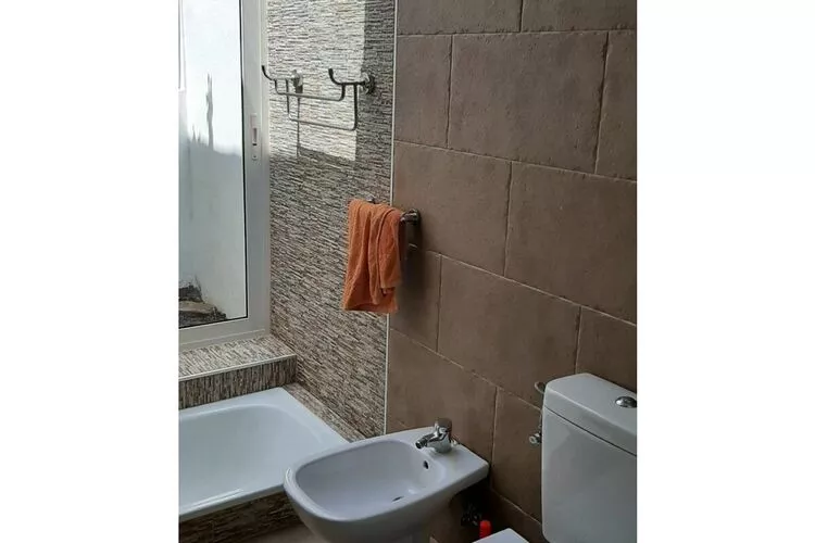 422930-Bathroom