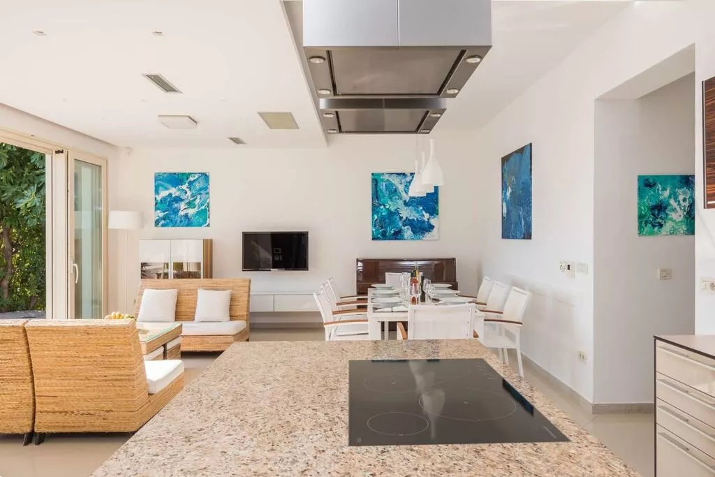 243609-Living room
