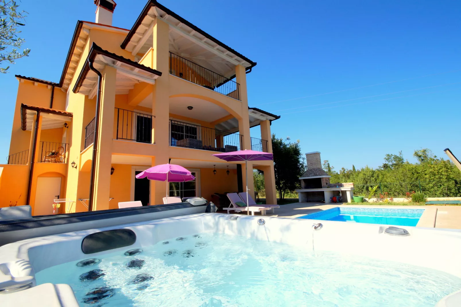 Villa Ari-Pool