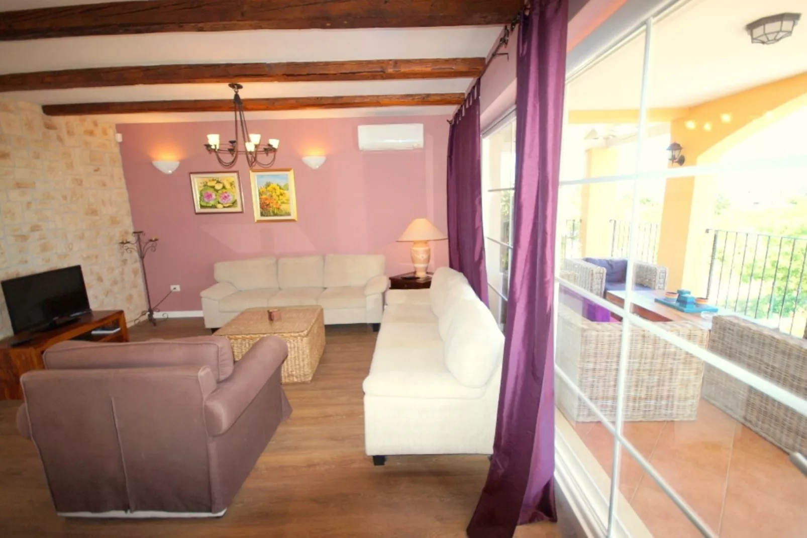 Villa Ari-Living room