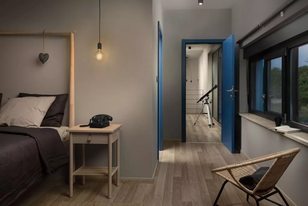 234078-Bedroom