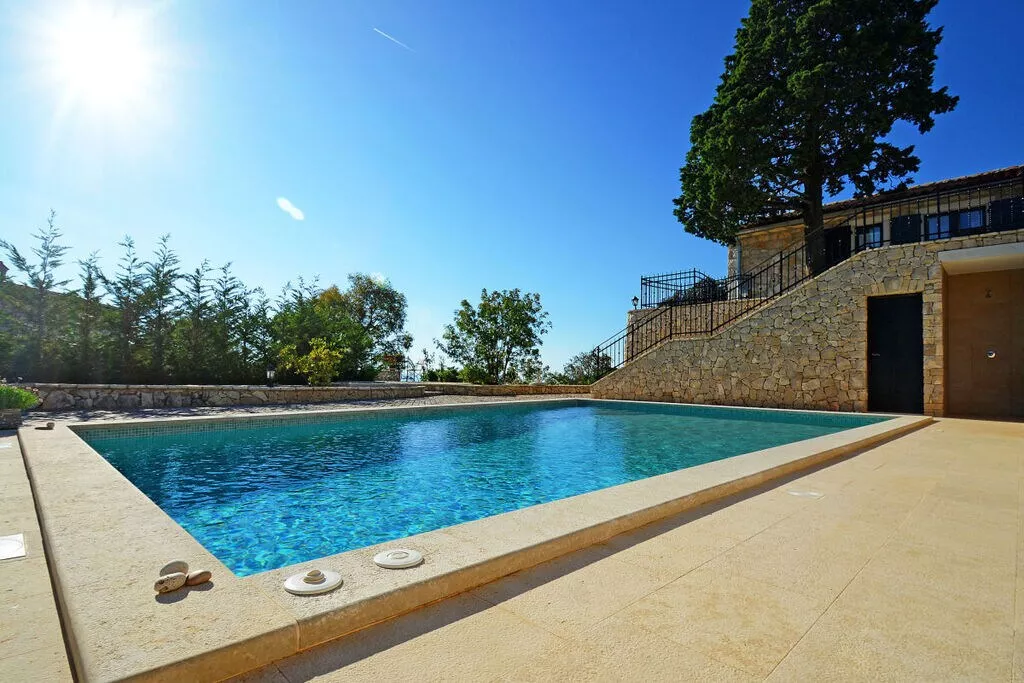 226391-Pool