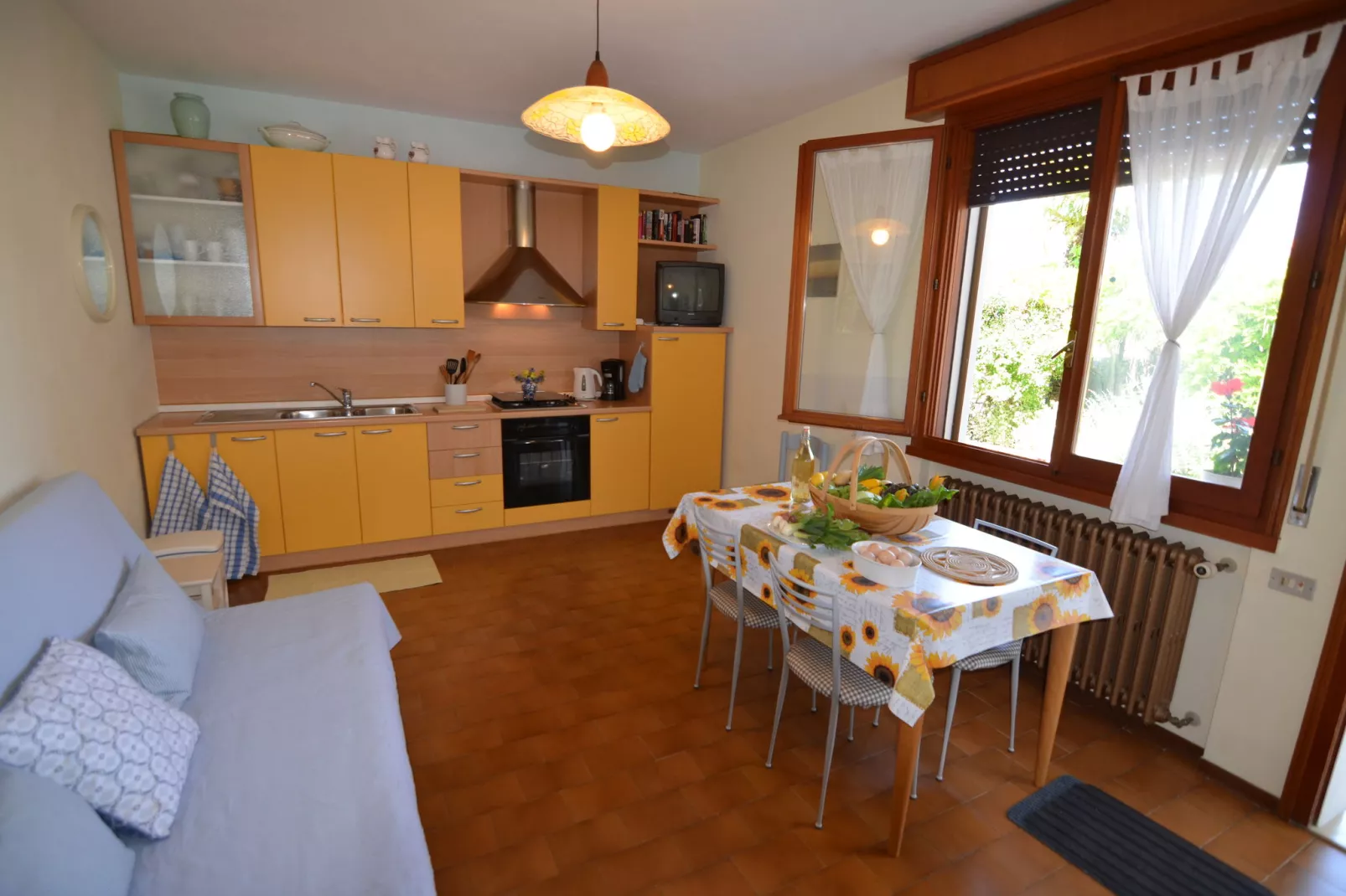 Venturi Cherry-Kitchen