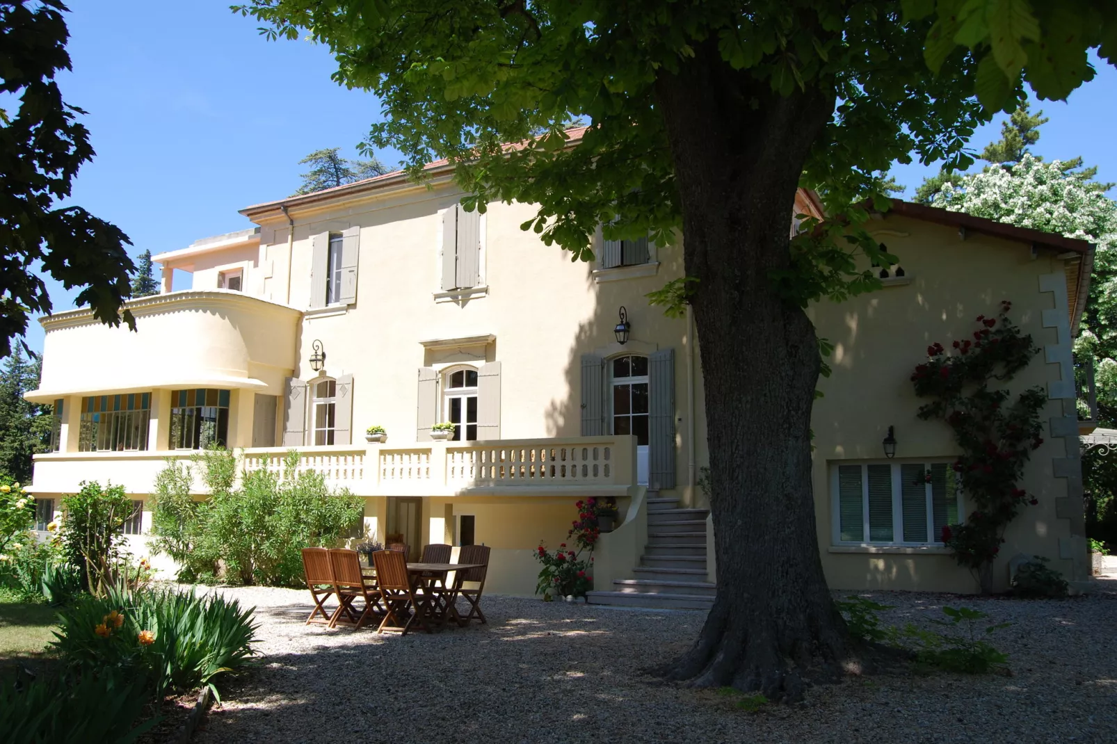 Amélie-Eline-Exterior summer
