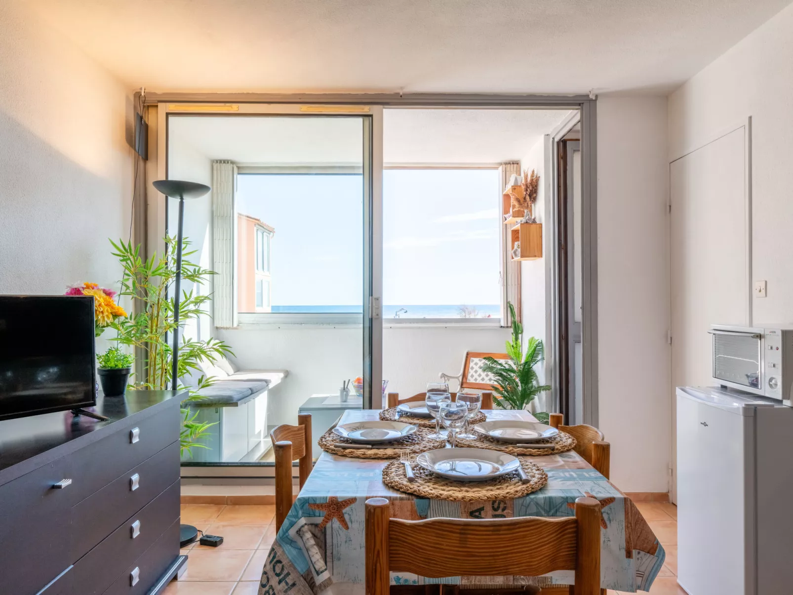 Les Balcons de la Méditerranée-Inside