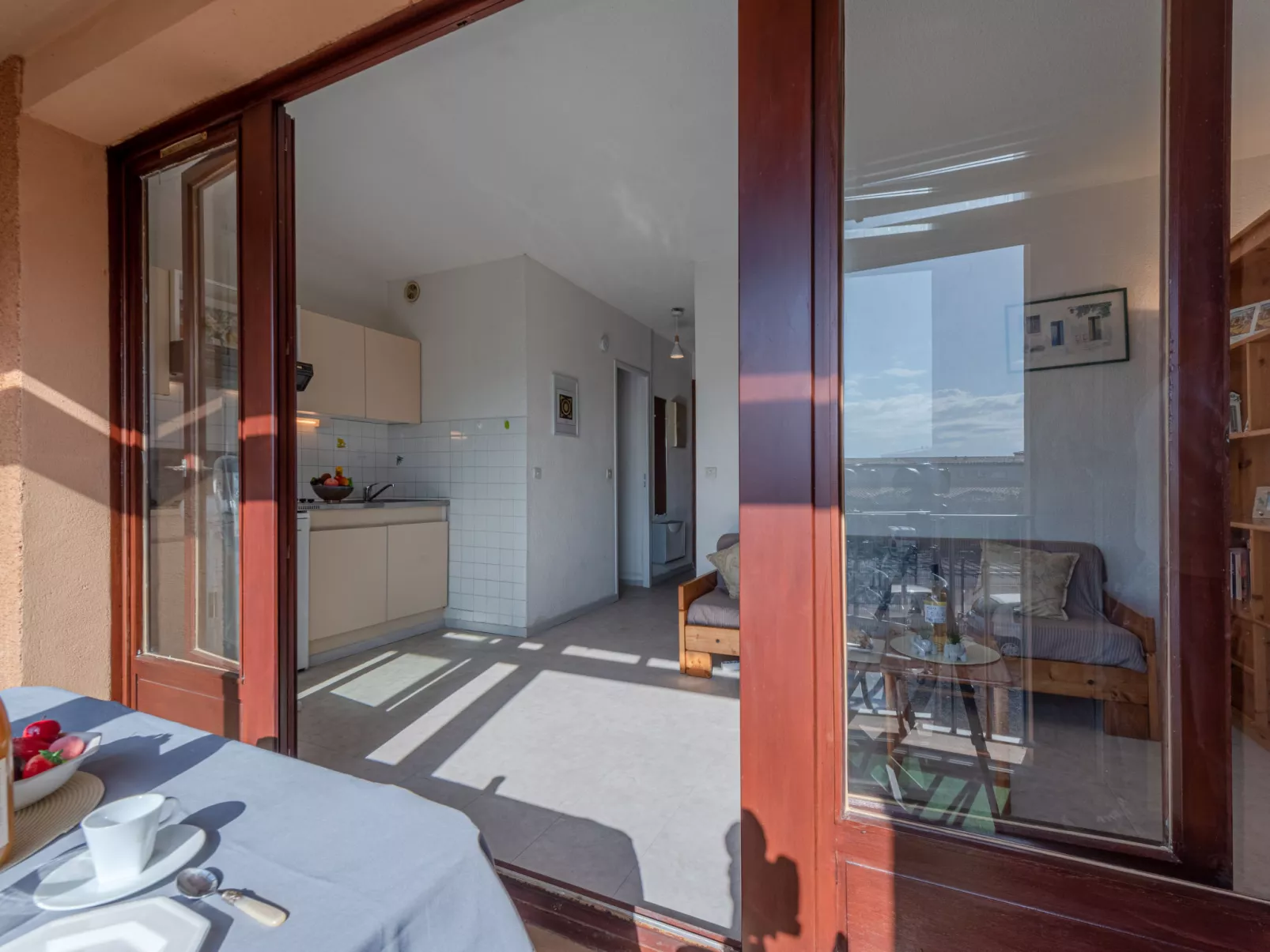 Les Portes de la Mer-Outside