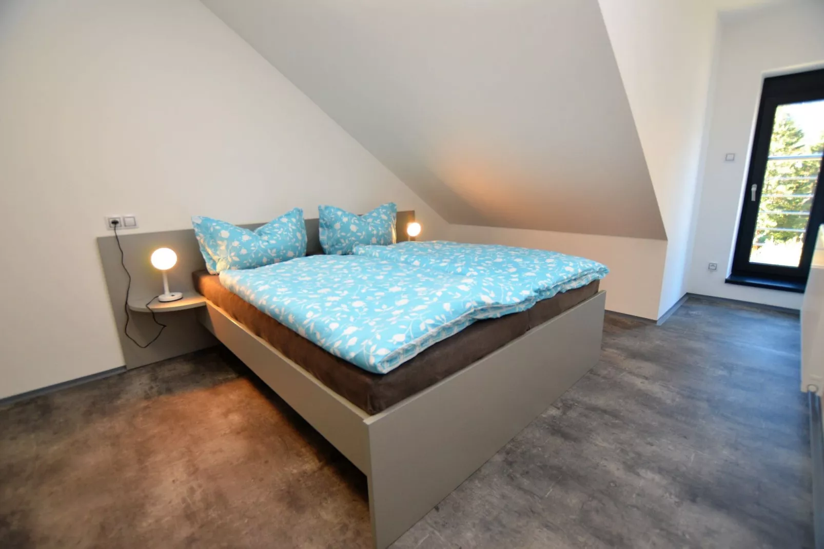 Simon-Bedroom