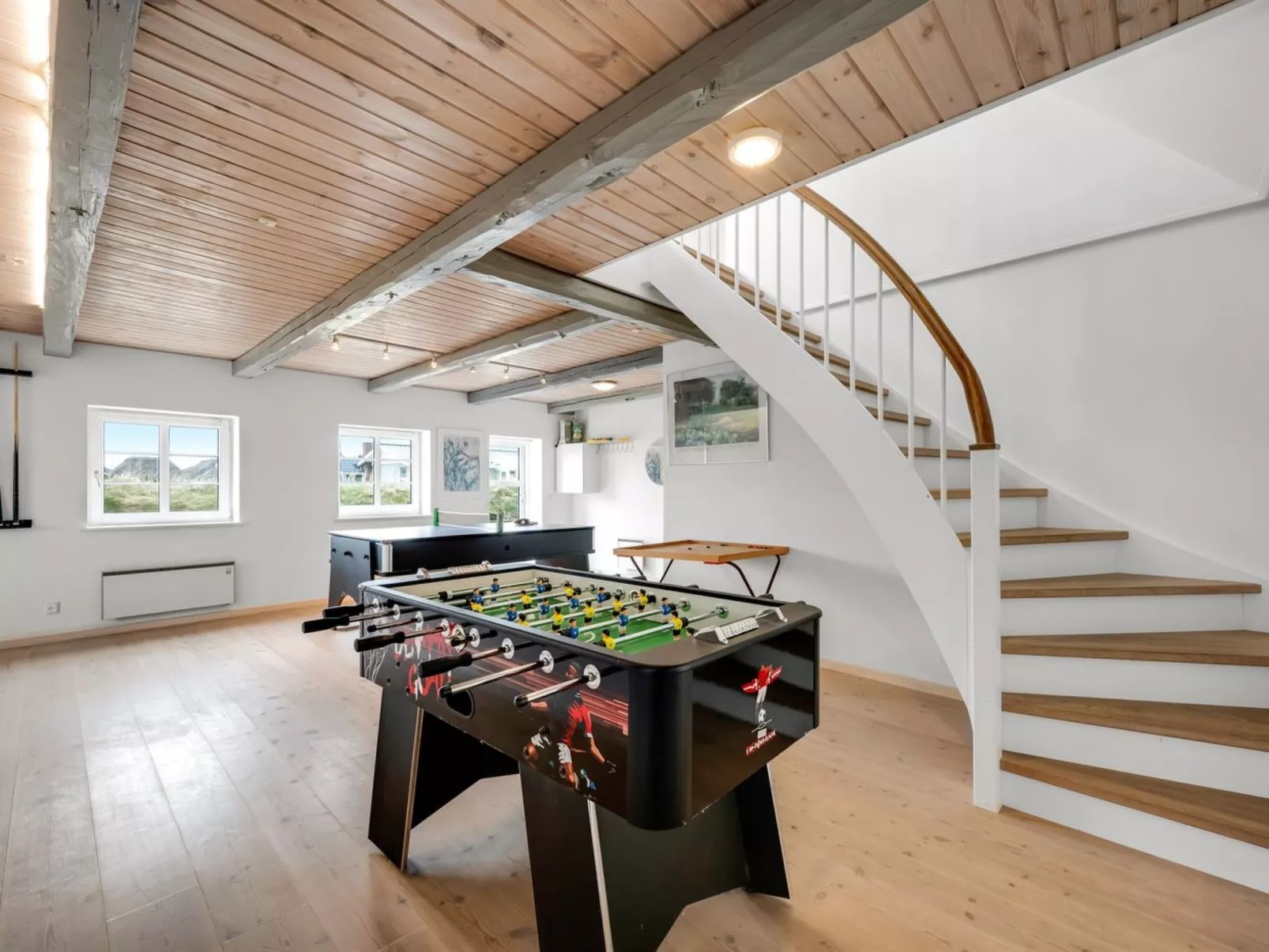 "Nafne" - 1.2km from the sea-Drinnen