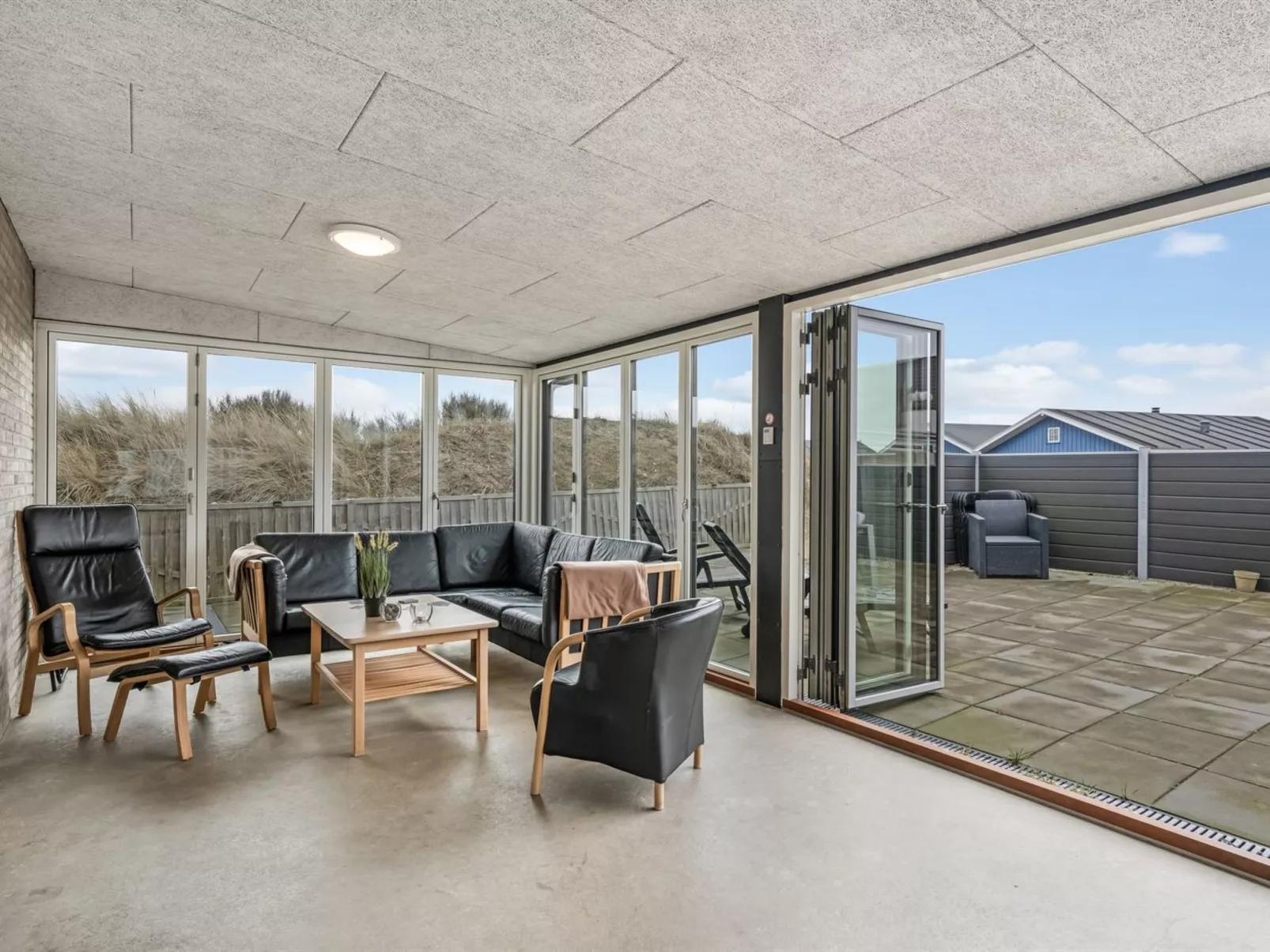 "Clarabelle" - 1.2km from the sea-Drinnen