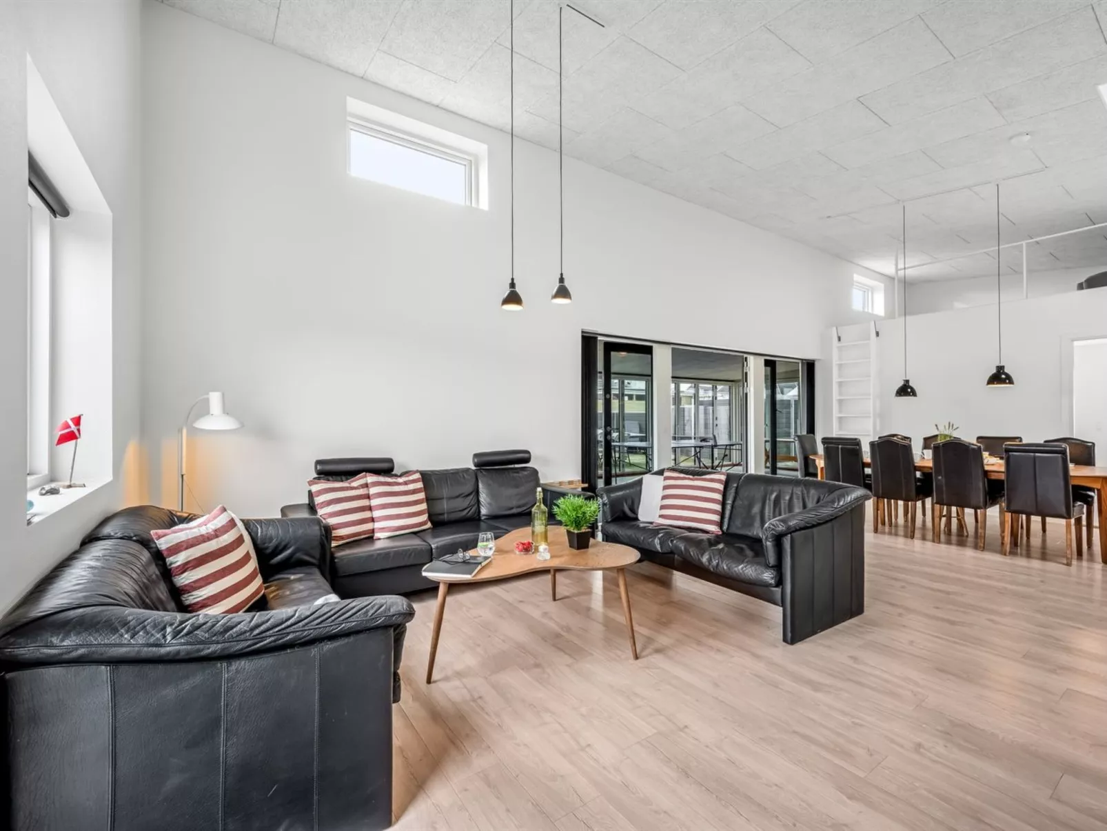 "Clarabelle" - 1.2km from the sea-Drinnen